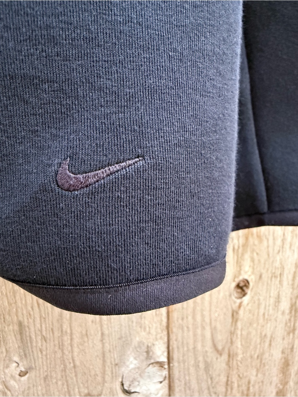 Nike Tech Fleece - Picture 5 of 7